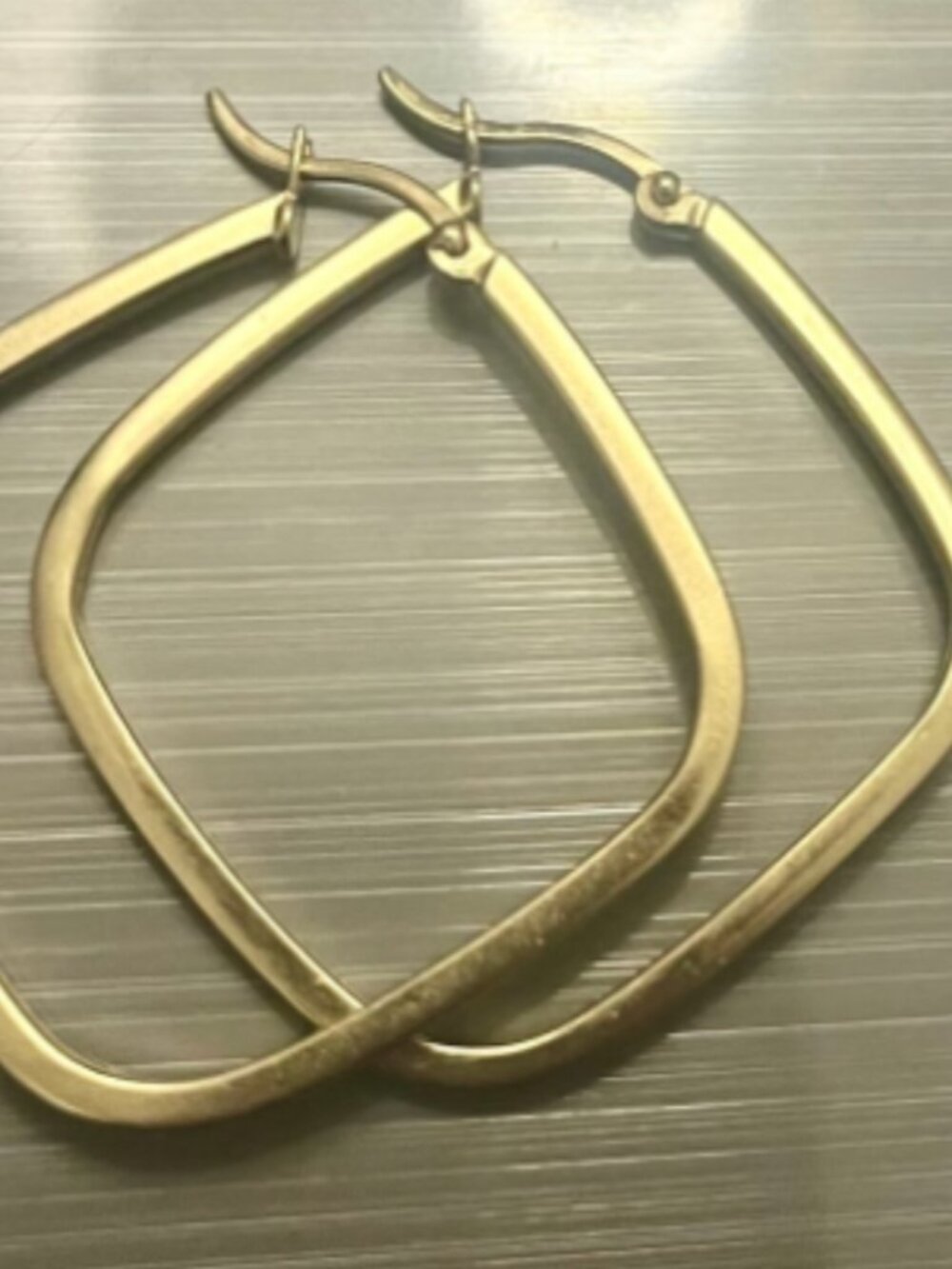 14kt Gold Diamond Hoop Earrings 4 grams